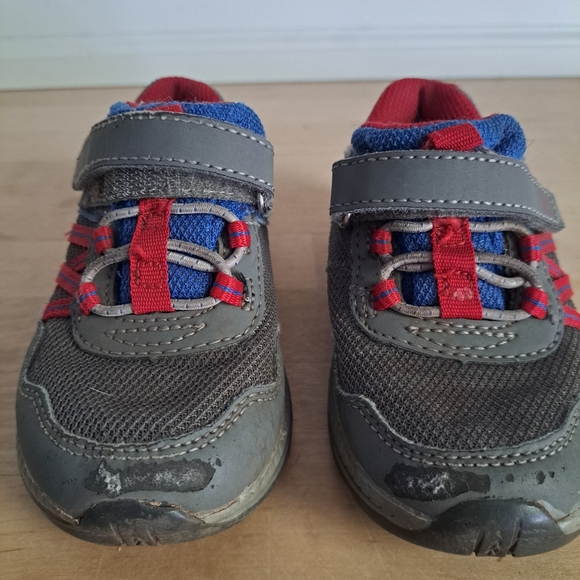 Stride Rite Boys Sneakers – Size 8M – Gray/Red/Blue - Picture 2 of 5